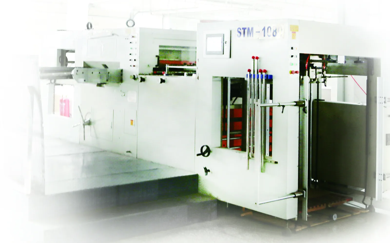STM-1080 automatic die-cutting machine for paper packaging