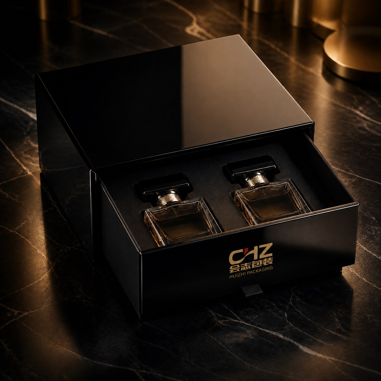 Black Lacquer Perfume Drawer Set branded with the Huizhi Packaging logo.